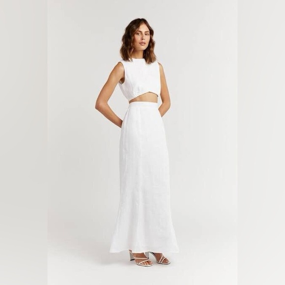 DISSH White Crop Top - Picture 2 of 8